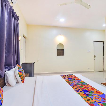 Fabhotel Baga Tulip - 500M From Baga Beach エクステリア 写真