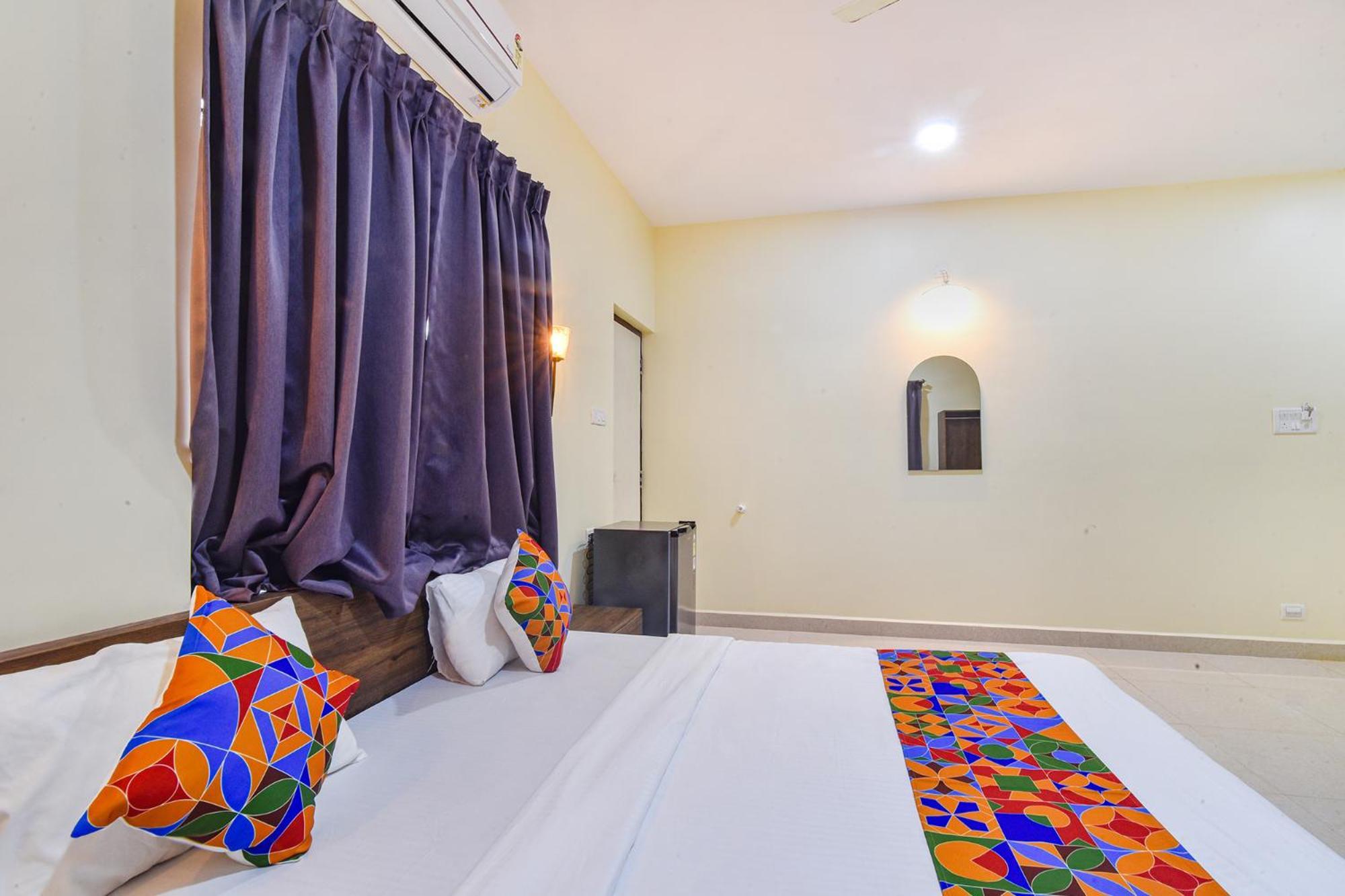 Fabhotel Baga Tulip - 500M From Baga Beach エクステリア 写真