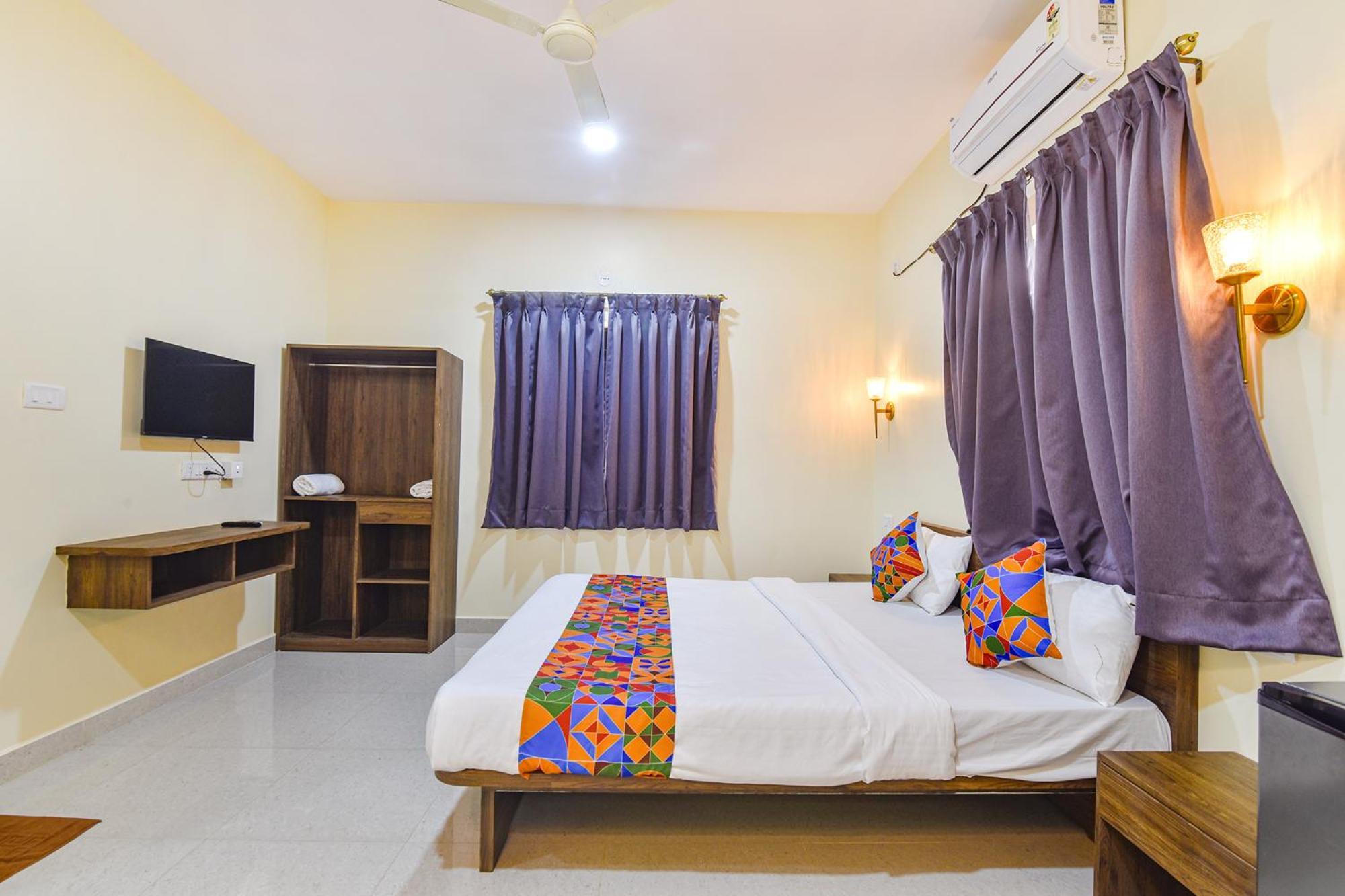 Fabhotel Baga Tulip - 500M From Baga Beach エクステリア 写真
